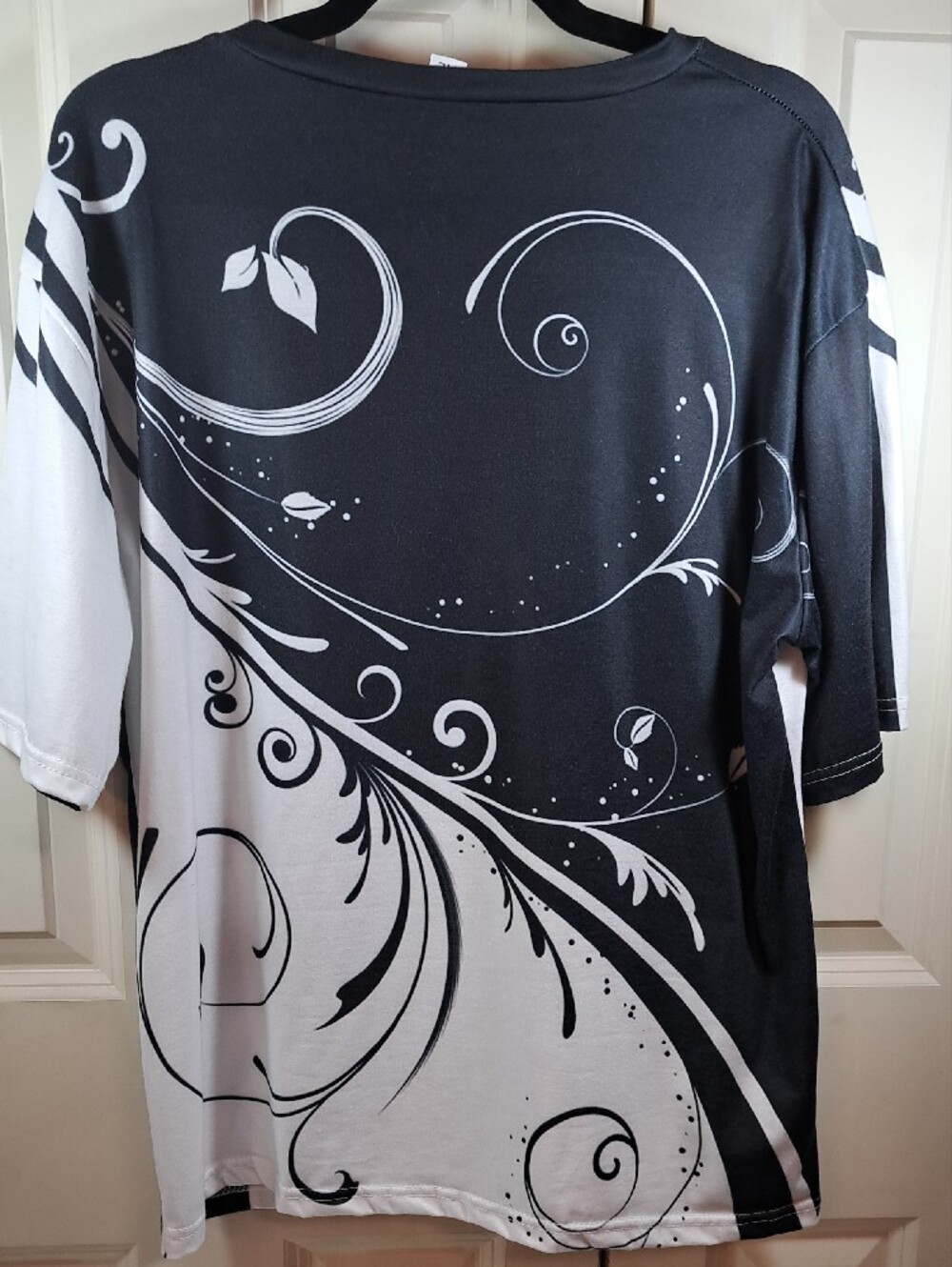 V-Neck Womens Graphic Top - Black & White - Picture 5 of 7